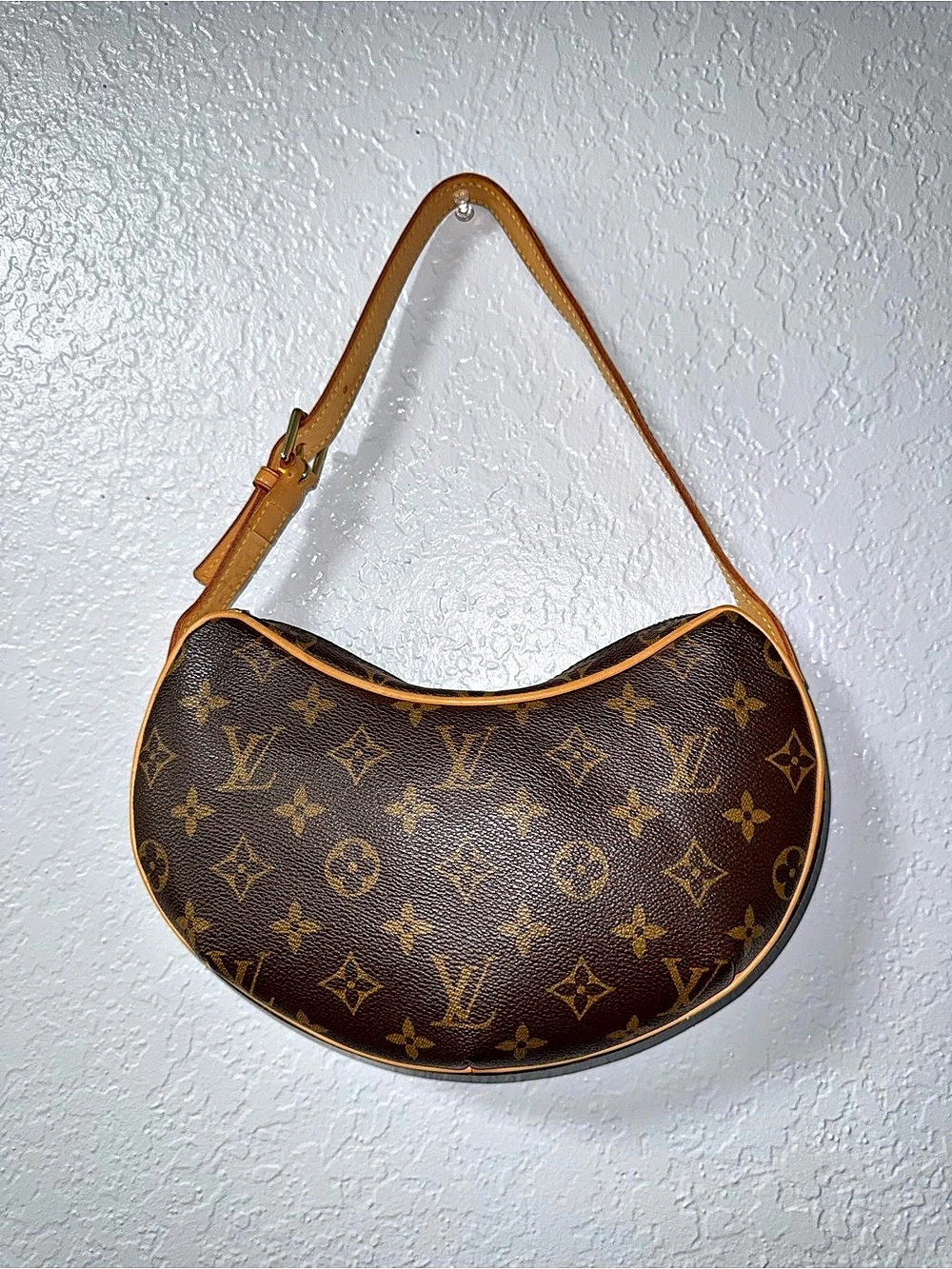 Louis Vuitton Croissant PM Monogram Shoulder Bag M51510